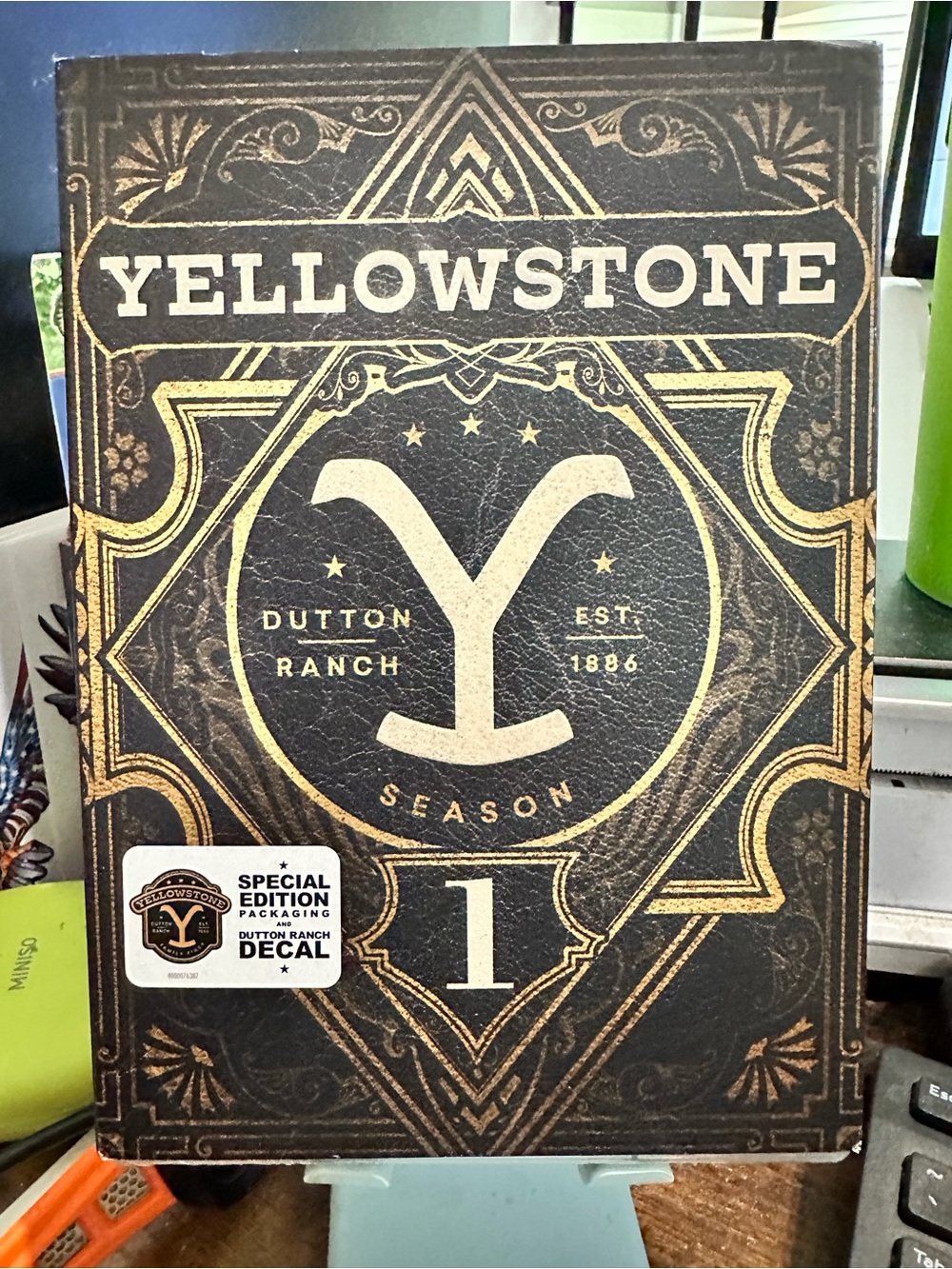 Yellowstone: Season 1 Special Edition Blu-ray with Dutton Ranch Decal
